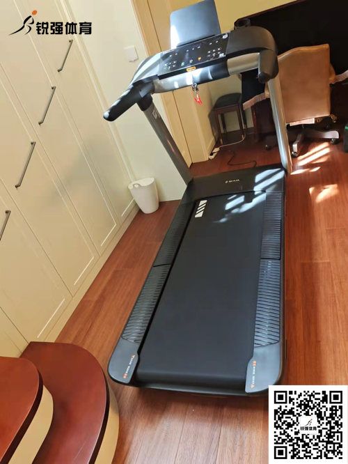 星空·综合济南省体旗舰店客户-跑步机T6700-T3